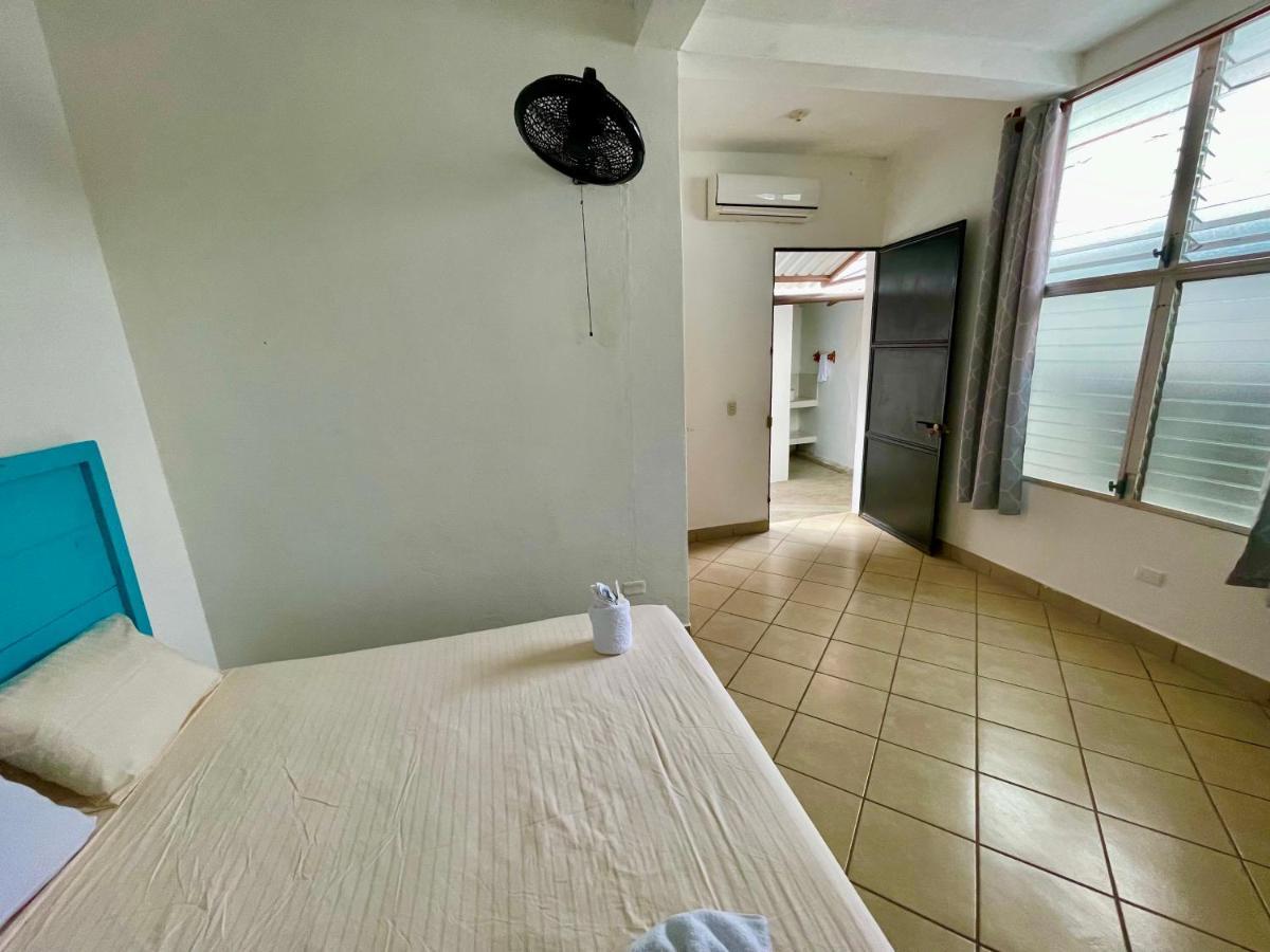 Hostal Inn 2 Flores Luaran gambar