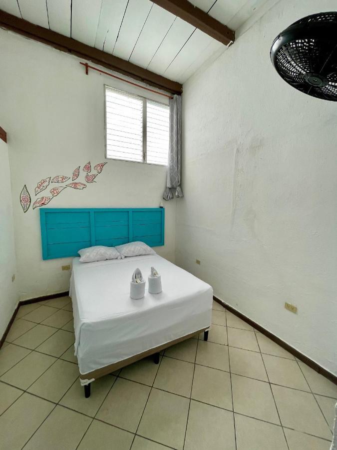 Hostal Inn 2 Flores Luaran gambar