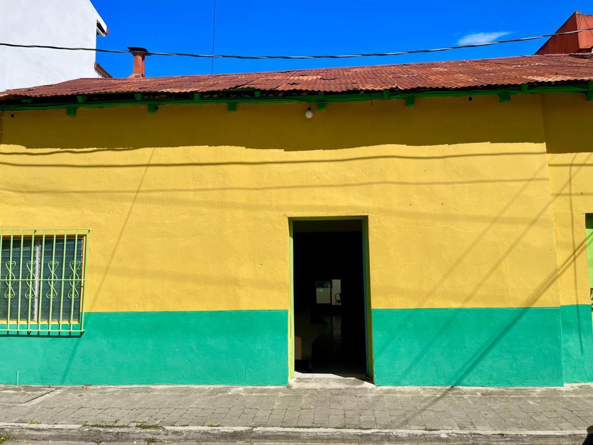 Hostal Inn 2 Flores Luaran gambar