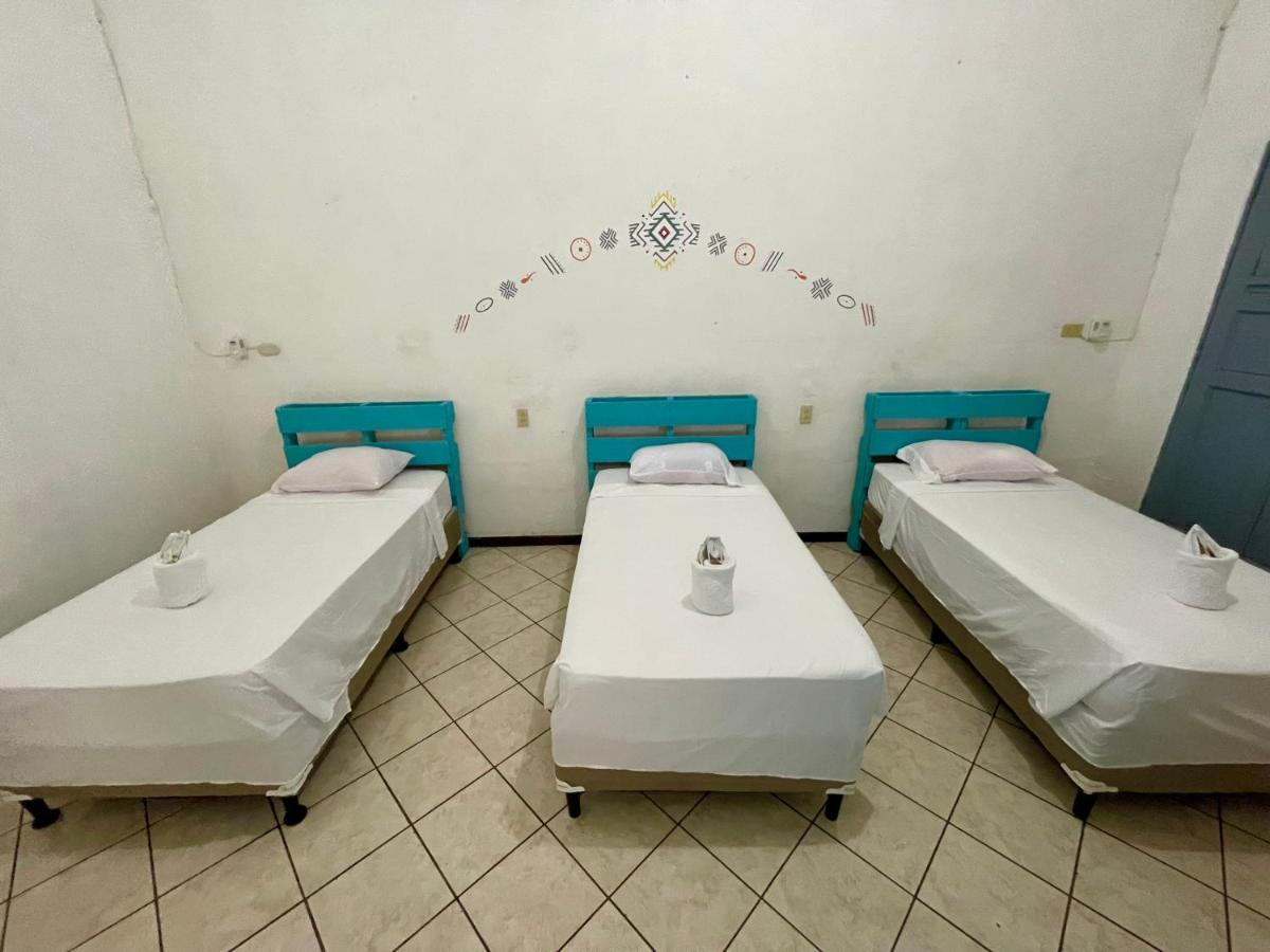 Hostal Inn 2 Flores Luaran gambar