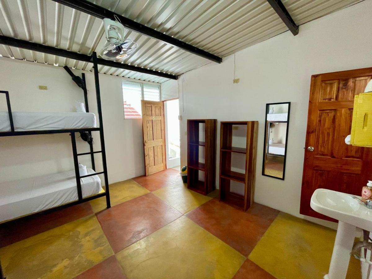 Hostal Inn 2 Flores Luaran gambar