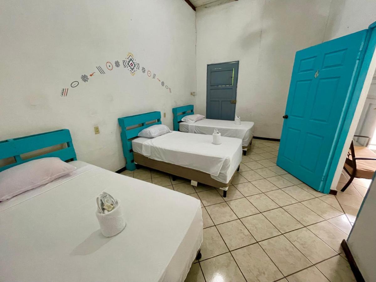 Hostal Inn 2 Flores Luaran gambar