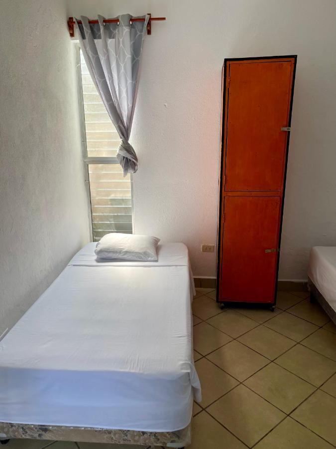 Hostal Inn 2 Flores Luaran gambar